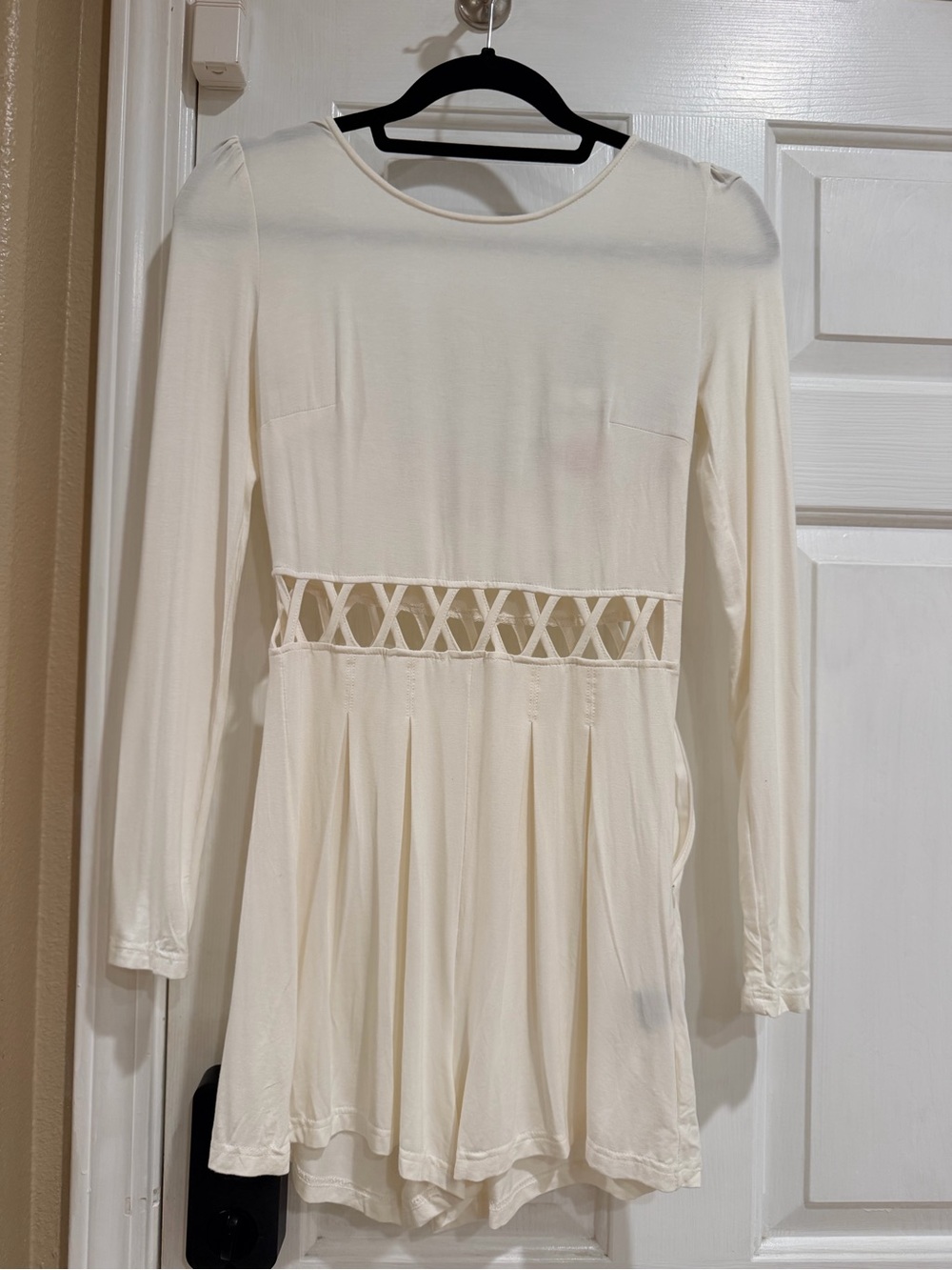 Ark & Co Cream Long-Sleeve Cutout Waist Romper